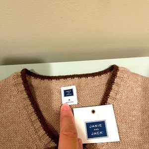 Boys holiday vest /pull over Brand new from Janie&Jack size 4